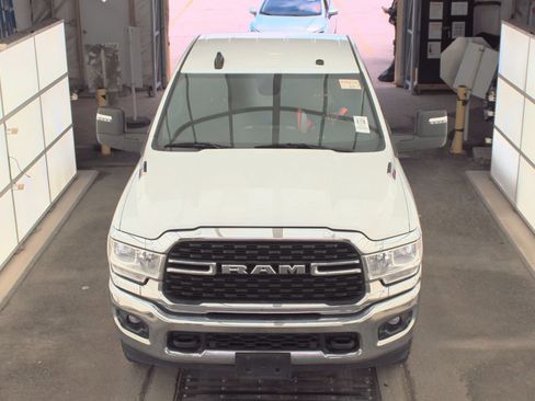 Used 2023 RAM 2500 Big Horn w/ Level 1 Equipment Group AWD/4WD image 2