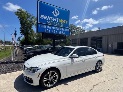 Used 2018 BMW 330i Sedan image 1