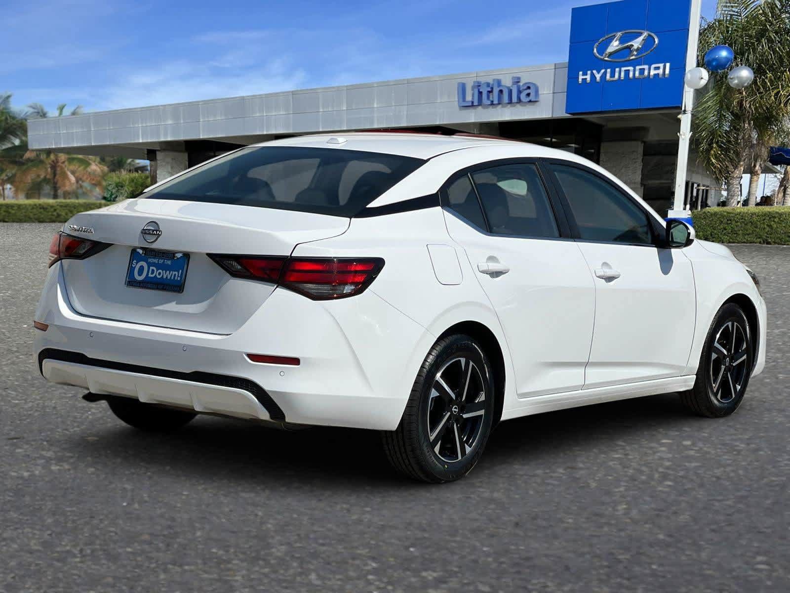 Used 2025 Nissan Sentra SV FWD image 3