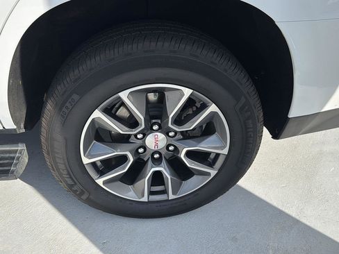 Used 2023 GMC Yukon Denali w/ Denali Reserve Package image 36