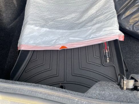 Used 2016 Dodge Challenger SRT Hellcat image 14