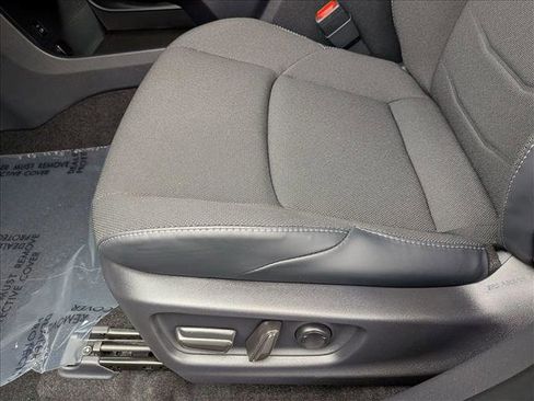 New 2026 Subaru Uncharted Premium FWD image 4