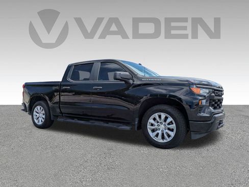 Used 2023 Chevrolet Silverado 1500 Custom RWD image 3