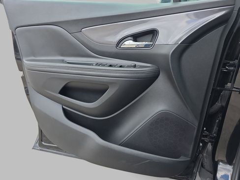 Certified 2021 Buick Encore Preferred AWD/4WD image 28