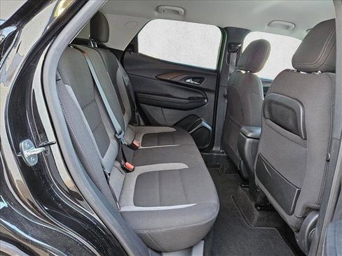 Used 2023 Chevrolet TrailBlazer LS image 17