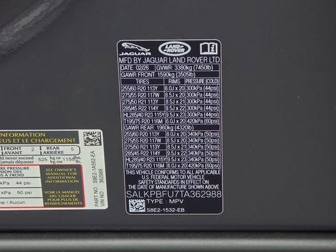 New 2026 Land Rover Range Rover Long Wheelbase SE AWD/4WD image 37