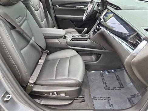 Used 2024 Cadillac XT6 Premium Luxury FWD image 22
