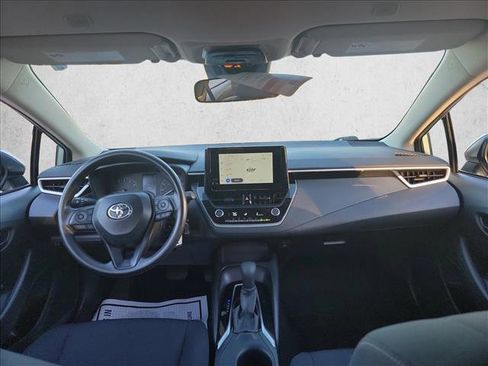 Used 2025 Toyota Corolla LE image 18