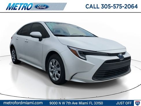 Used 2024 Toyota Corolla LE image 1