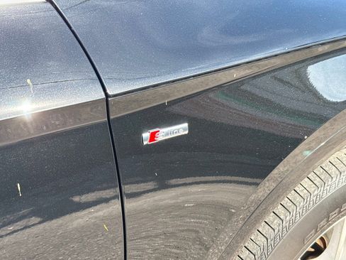 Used 2022 Audi Q5 2.0T Premium image 8