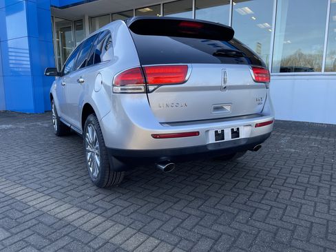 Used 2015 Lincoln MKX AWD w/ Equipment Group 102A image 3