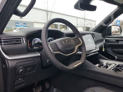 New 2026 Jeep Grand Wagoneer Limited image 21