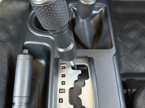 Used 2007 Toyota FJ Cruiser 4WD image 29