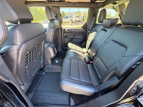 Used 2026 Ford Bronco Badlands w/ Sasquatch Package AWD/4WD image 31