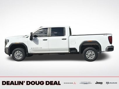 Used 2024 GMC Sierra 2500 Pro w/ Convenience Package