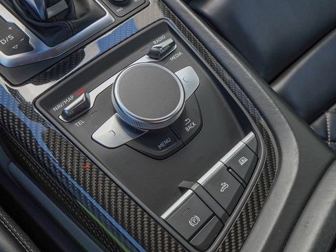 Used 2021 Audi R8 V10 w/ Premium Package image 35