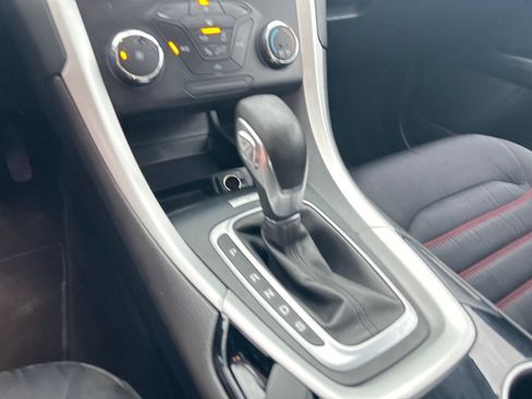 Used 2015 Ford Fusion SE w/ Equipment Group 201A FWD image 21