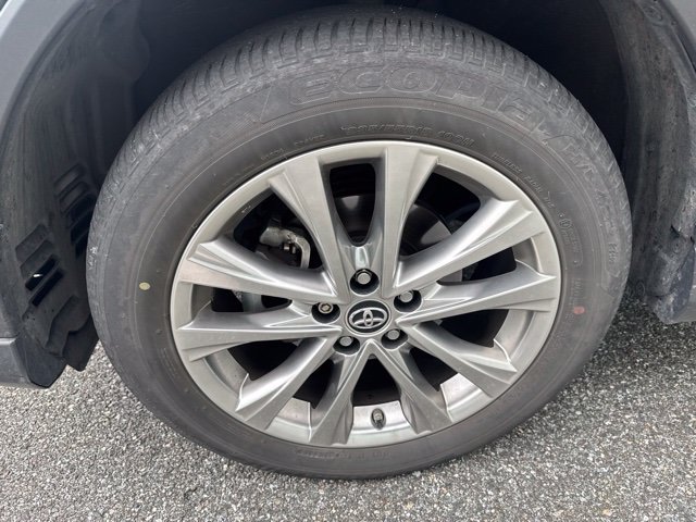 Used 2018 Toyota RAV4 Limited w/ Advanced Technology Package AWD/4WD image 10
