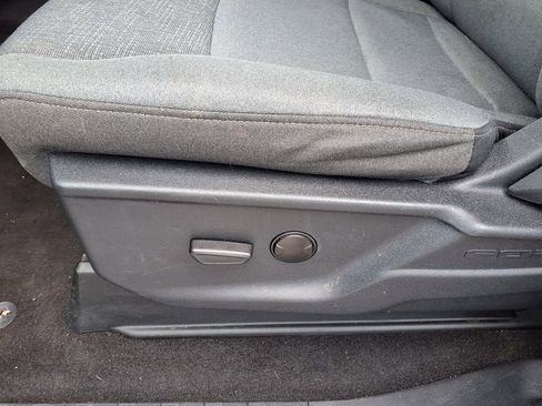 Used 2024 Ford F150 XLT AWD/4WD image 25