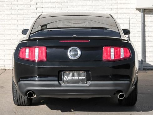 Used 2010 Ford Mustang GT image 8