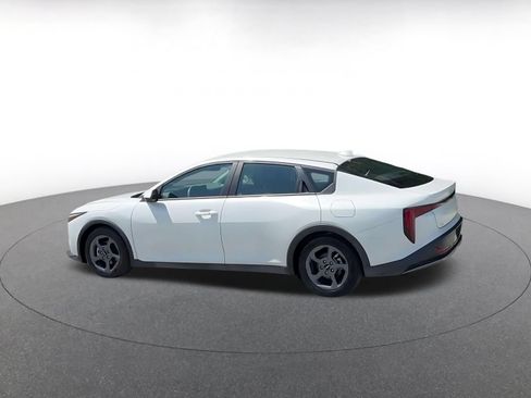 Used 2025 Kia K4 FWD image 8