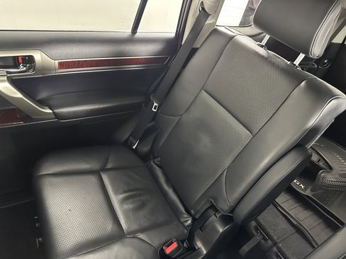 Used 2017 Lexus GX 460 Luxury image 12