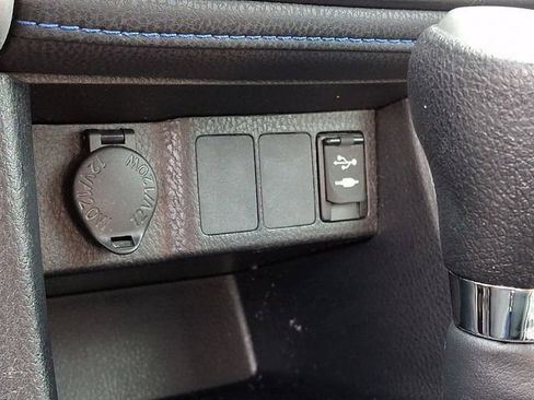 Used 2018 Toyota Corolla SE FWD image 24