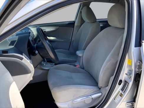 Used 2011 Toyota Corolla LE FWD image 7