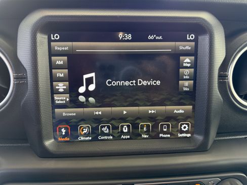 Used 2020 Jeep Gladiator Overland image 18