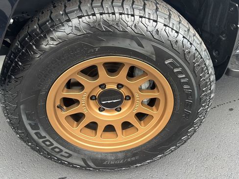 Used 2023 Toyota 4Runner TRD Off-Road Premium w/ Off Road Premium Plus Package AWD/4WD image 8