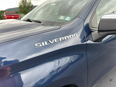 Used 2023 Chevrolet Silverado 1500 LT AWD/4WD image 13