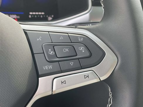 New 2026 Volkswagen Taos SE FWD image 26