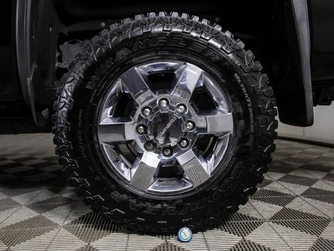 Used 2017 GMC Sierra 3500 Denali image 42