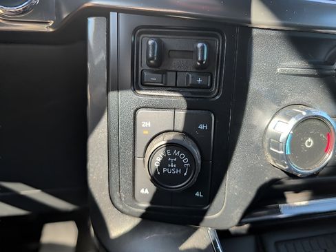 Used 2023 Ford F150 Lariat w/ Equipment Group 502A High AWD/4WD image 14