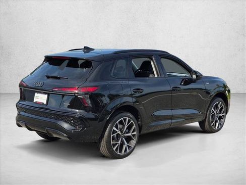 New 2026 Audi Q3 quattro 2.0T AWD/4WD image 2
