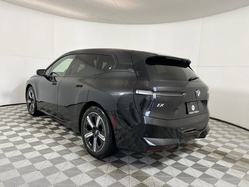 Used 2023 BMW iX xDrive50 w/ Premium Package image 5