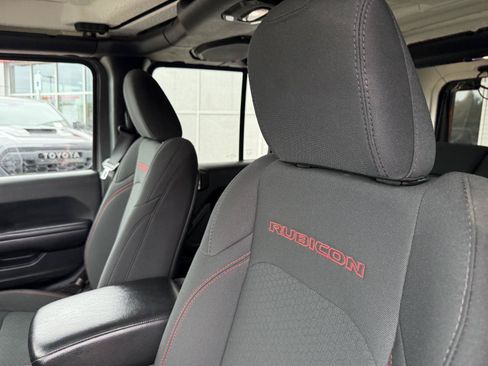 Used 2018 Jeep Wrangler Unlimited Rubicon AWD/4WD image 13