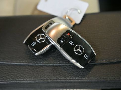 Used 2023 Mercedes-Benz E 450 Cabriolet image 18