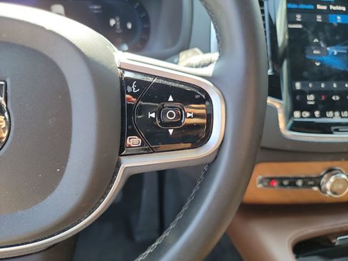 Used 2023 Volvo XC90 B6 Plus w/ Protection Package Premier image 28