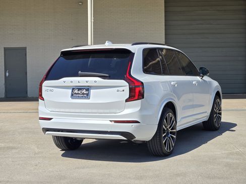 New 2026 Volvo XC90 B6 Ultra image 9