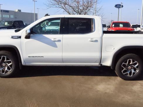 Certified 2023 GMC Sierra 1500 SLE image 4