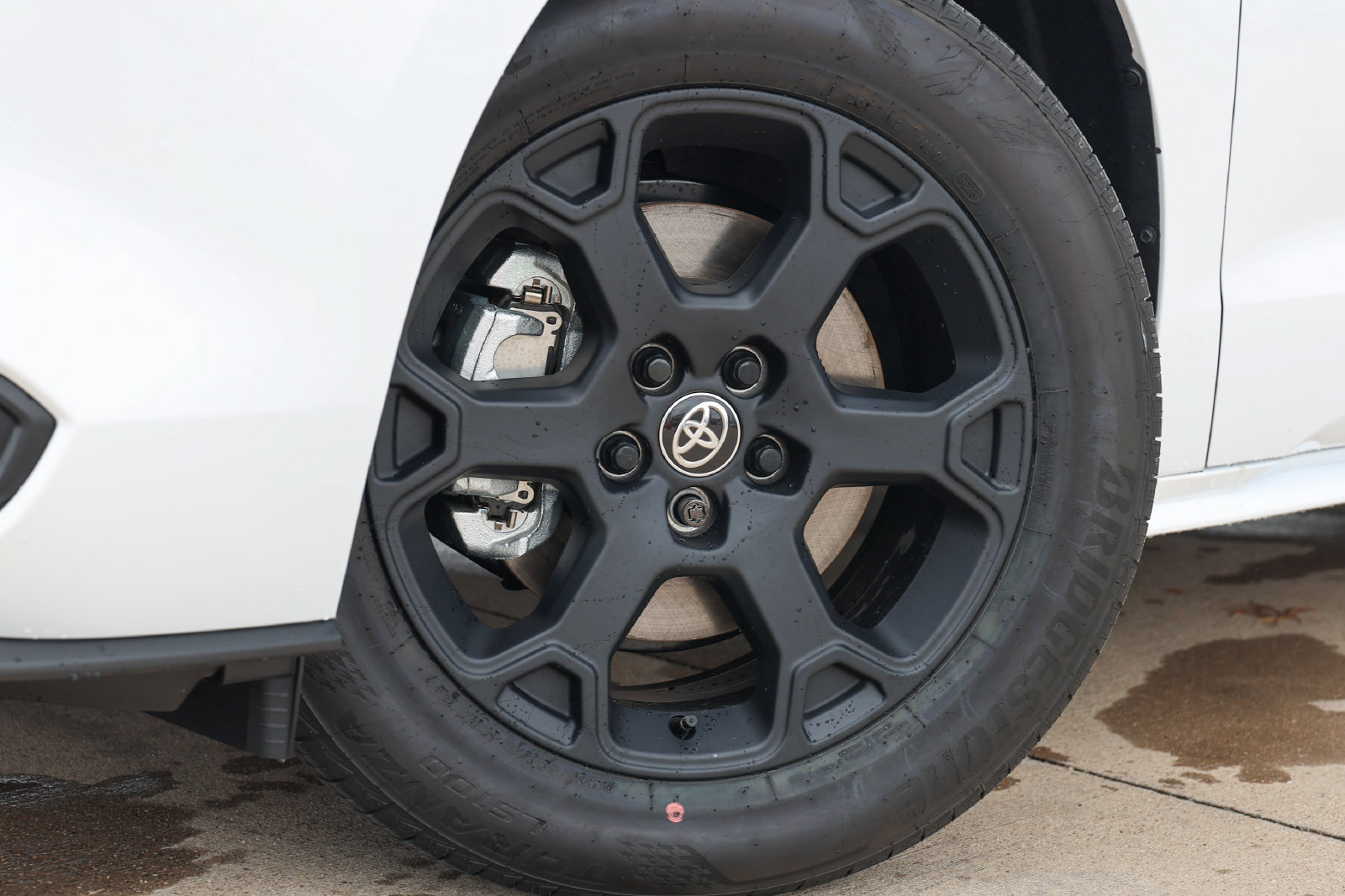 New 2026 Toyota Sienna XLE Woodland Edition AWD/4WD image 13