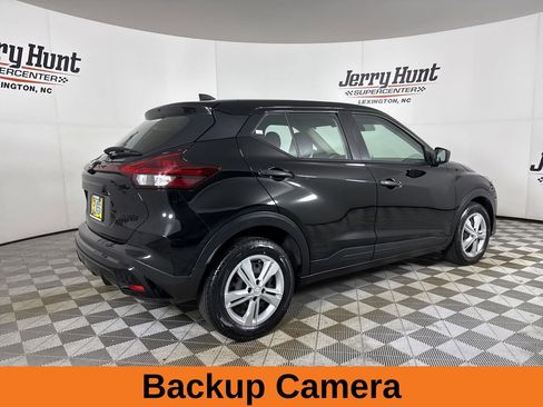 Used 2023 Nissan Kicks S image 5