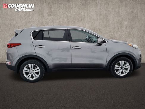 Used 2017 Kia Sportage LX image 9