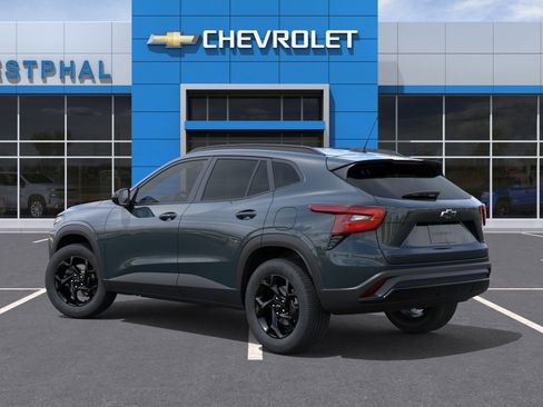 New 2026 Chevrolet Trax LT image 3