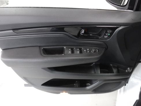 Used 2023 Honda Odyssey Touring image 13