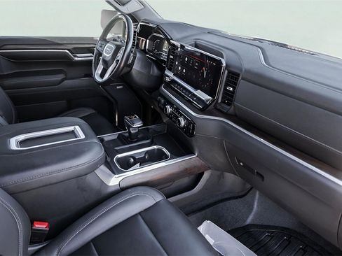 Certified 2022 GMC Sierra 1500 SLT image 32