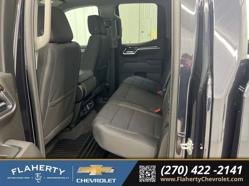 Used 2025 GMC Sierra 1500 Elevation image 11