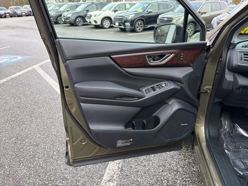 Used 2023 Subaru Ascent Touring image 43