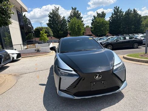 Used 2025 Lexus RZ 450e w/ Technology Package AWD/4WD image 4
